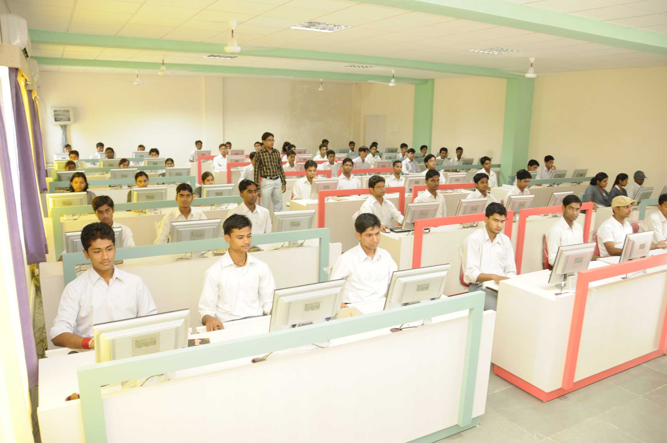 Technocrats Group of Institutions Bhopal Computer Lab photo 25
